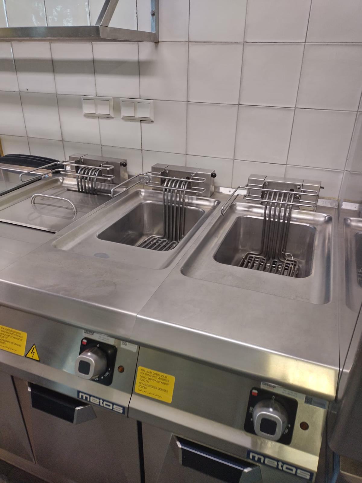 Schoongemaakte friteuses Metos